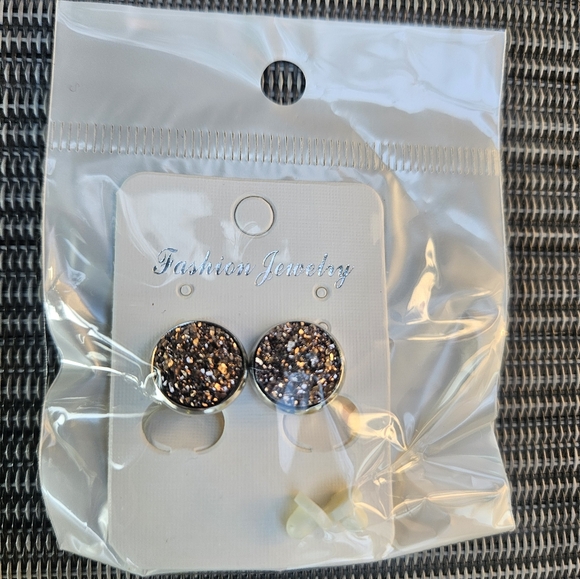 Brand New Clip Earrings -Drusy Quartz style earrings - Picture 2 of 8